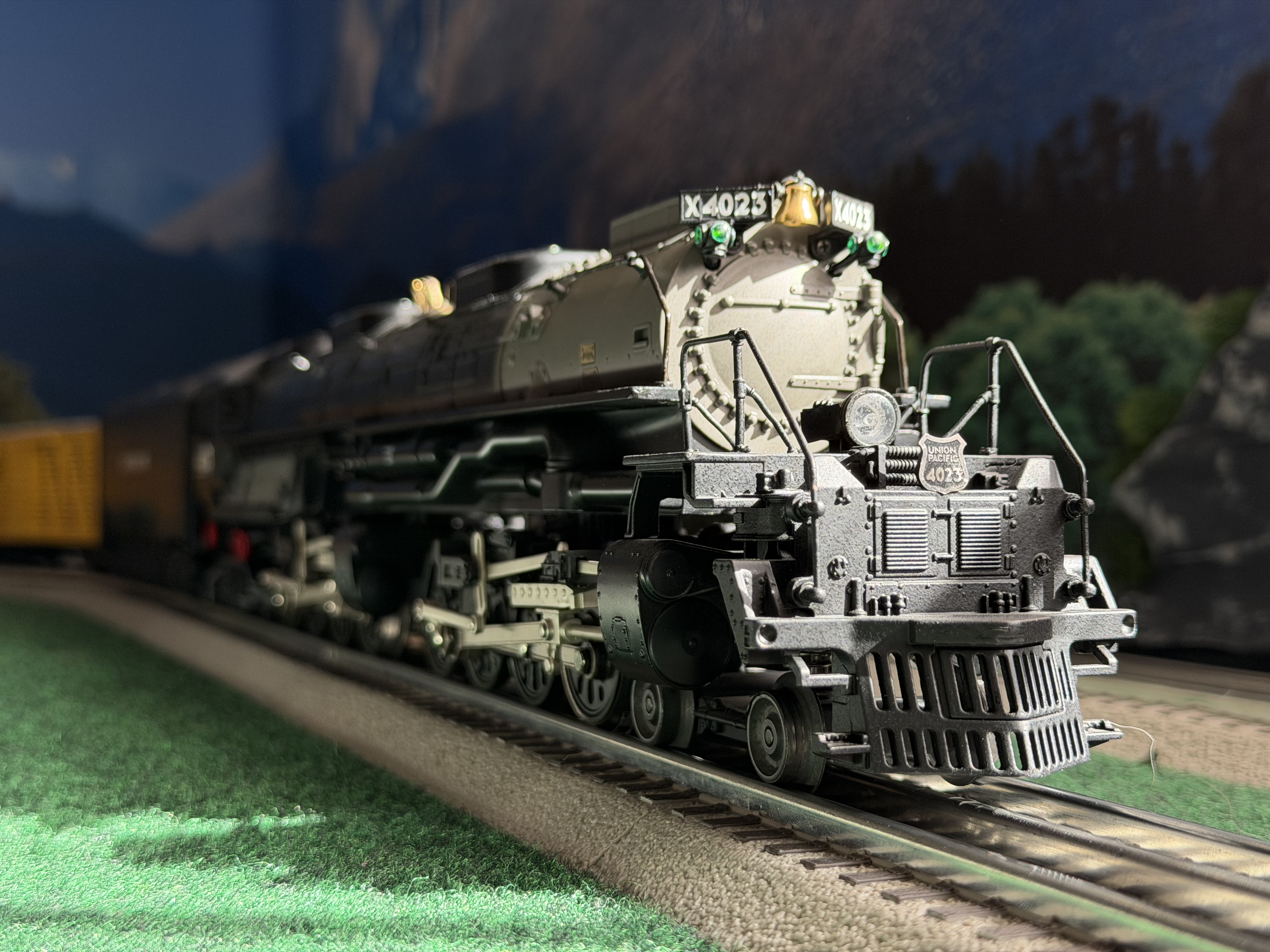 Union Pacific LEGACY LionMaster 4-8-8-4 Big Boy #4006