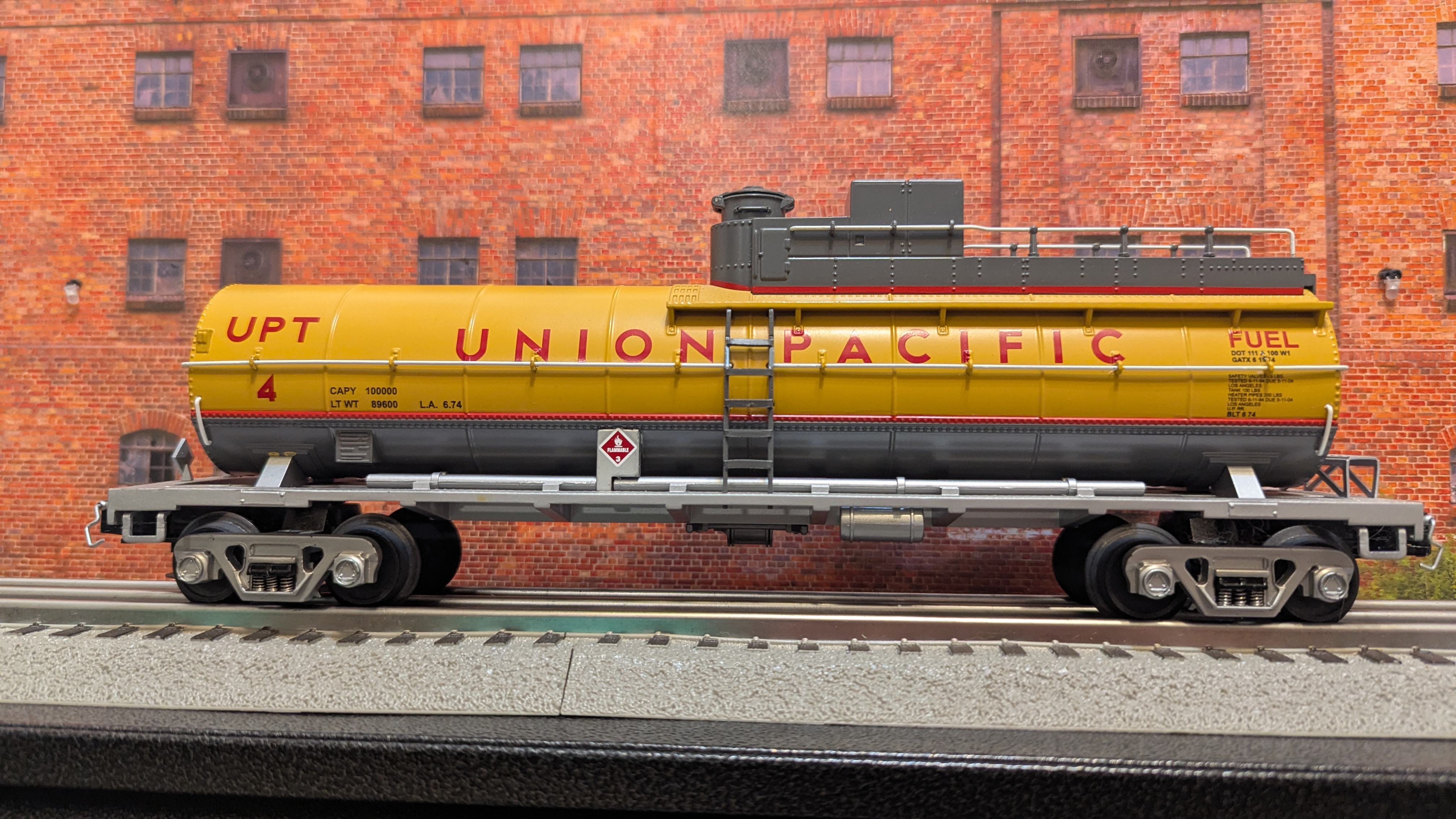 Union Pacific Die-Cast fuel tank car