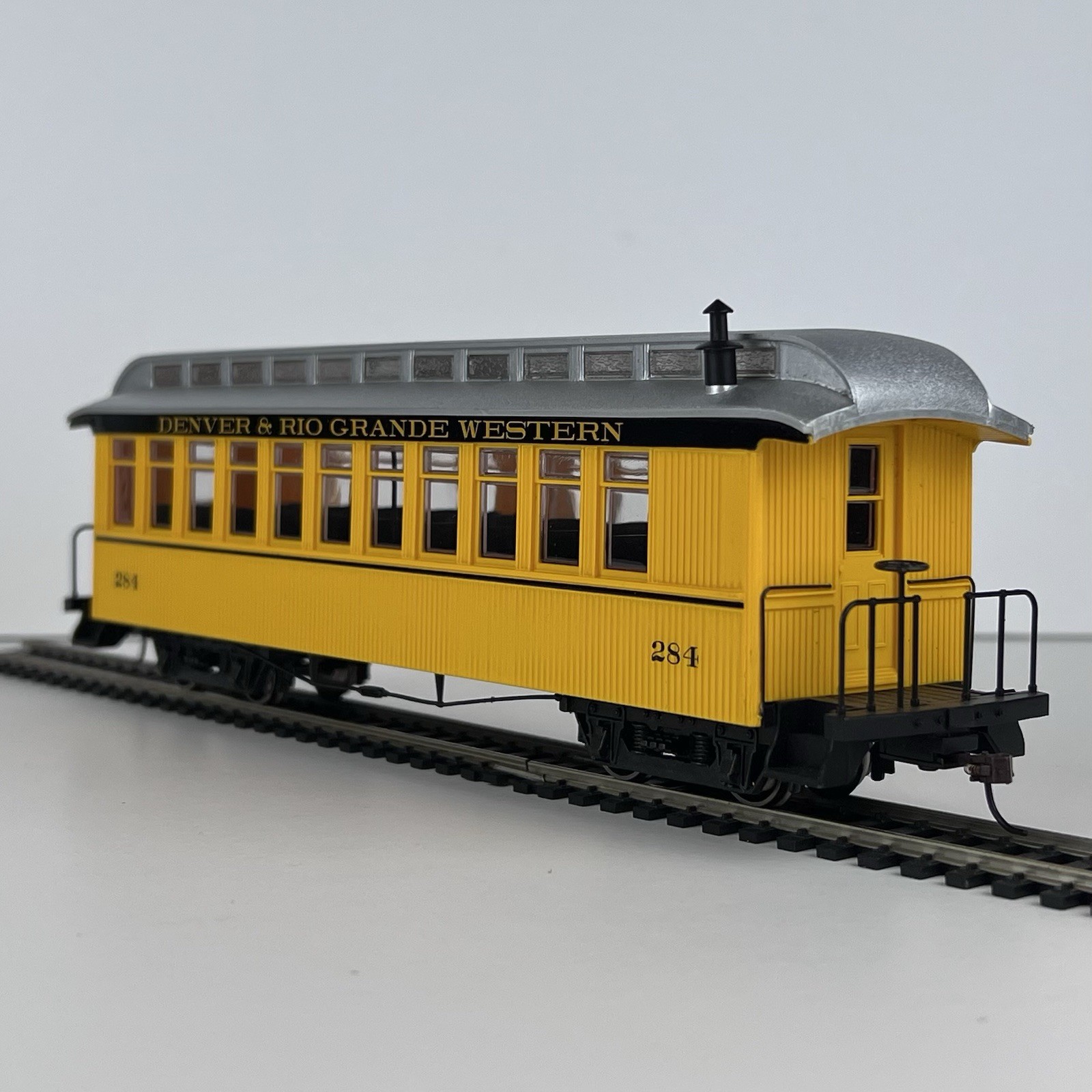 D&RGW Passenger Car #284 (On30)