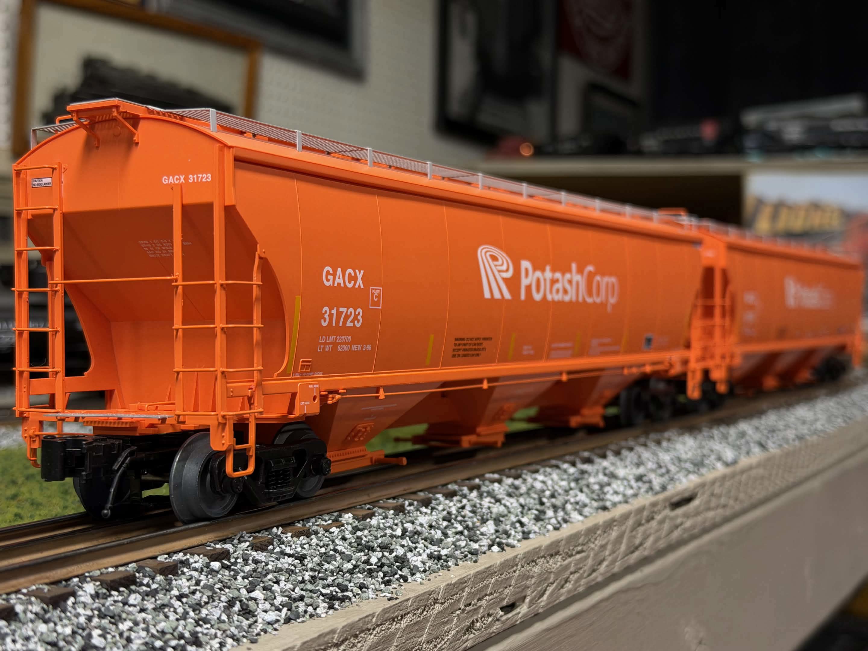 Potash Corp. Trinity 5161 cu. ft. Covered Hopper