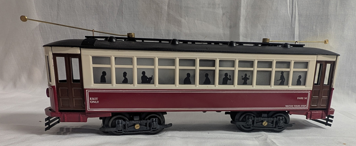Brill Trolley Red & Creme